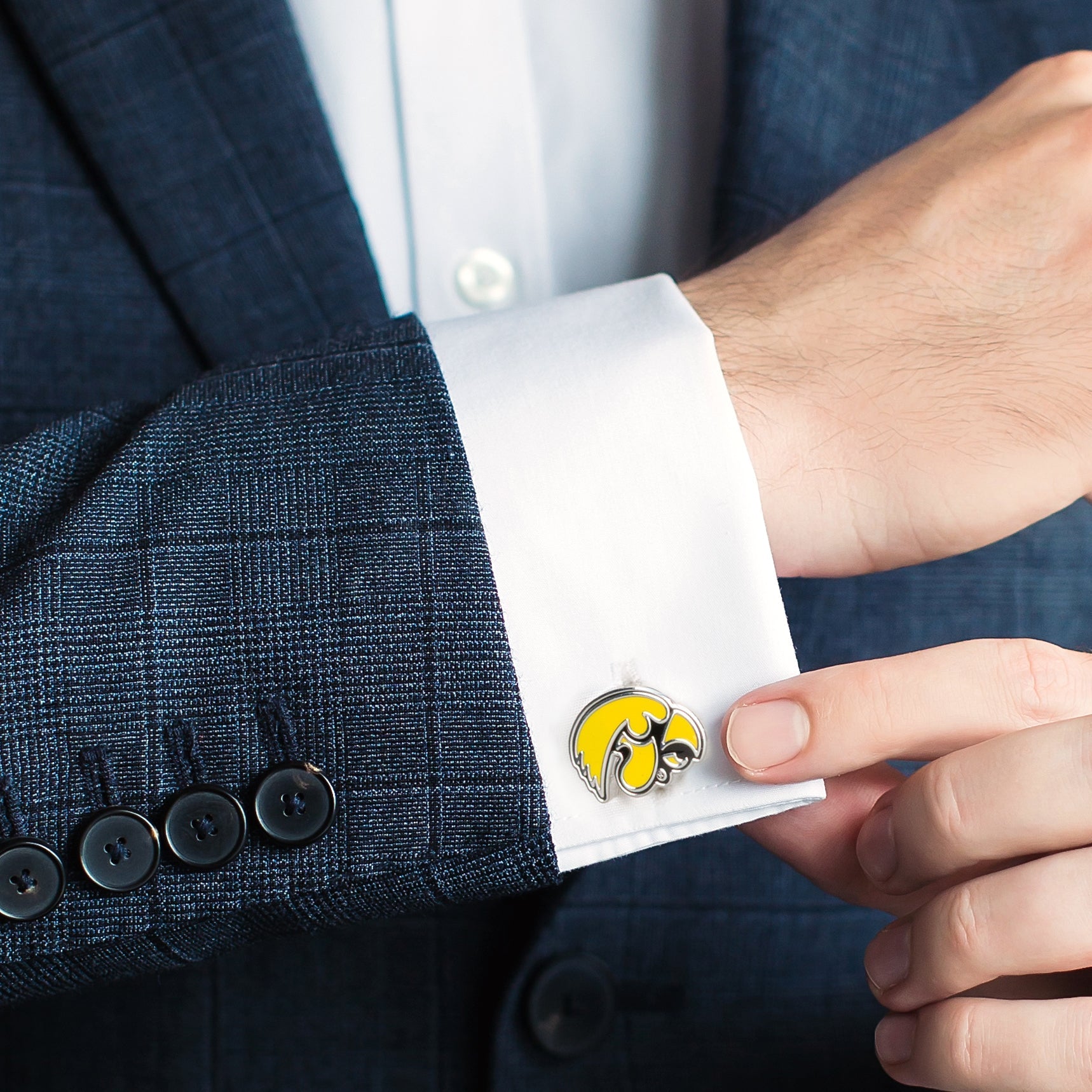 NCAA University of Iowa Hawkeyes Cufflinks - SARTORO756