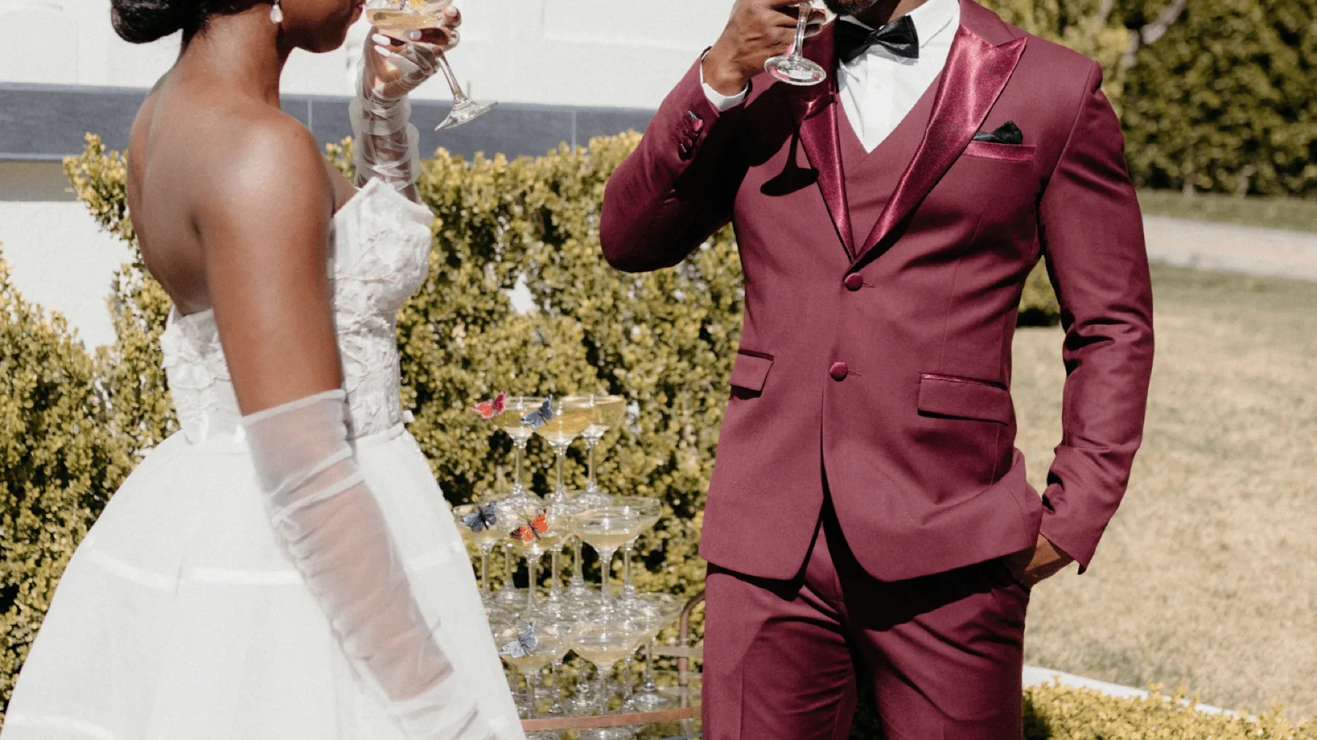 How Should a Tuxedo Fit? Key Fit Tips for Men’s Formalwear - SARTORO625