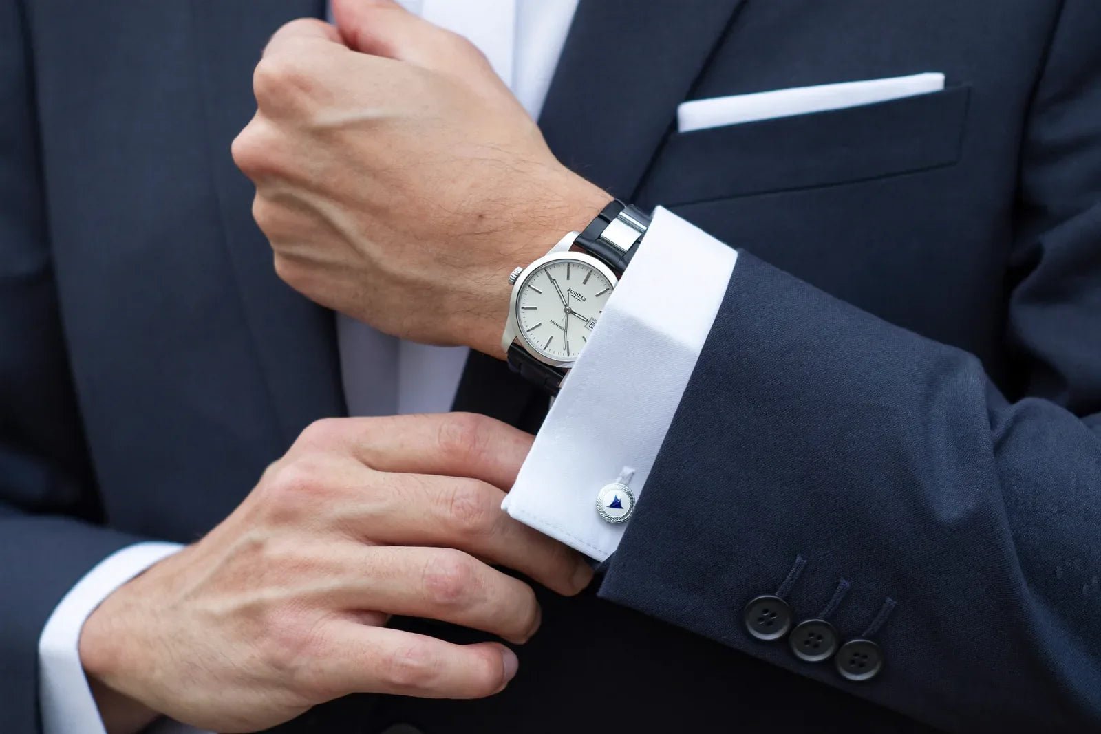 How to Accessorize: Finishing the Look - SARTORO