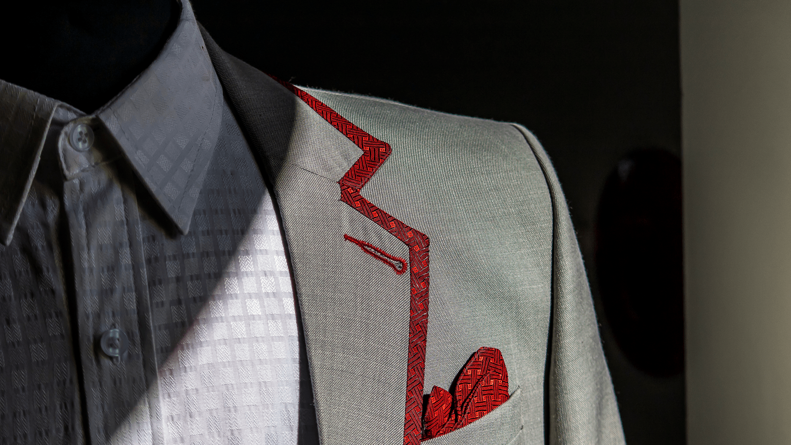 Maintaining Your Suits: A Complete Care Guide - SARTORO