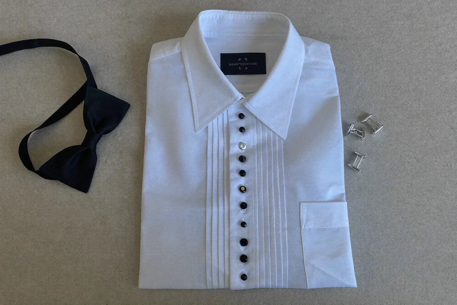 What Is a Tuxedo Shirt? - SARTORO705