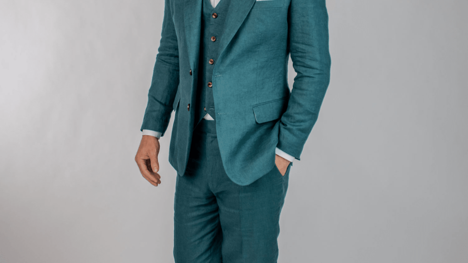 Why Linen Suits Are Perfect For Warm Weather Style - SARTORO553