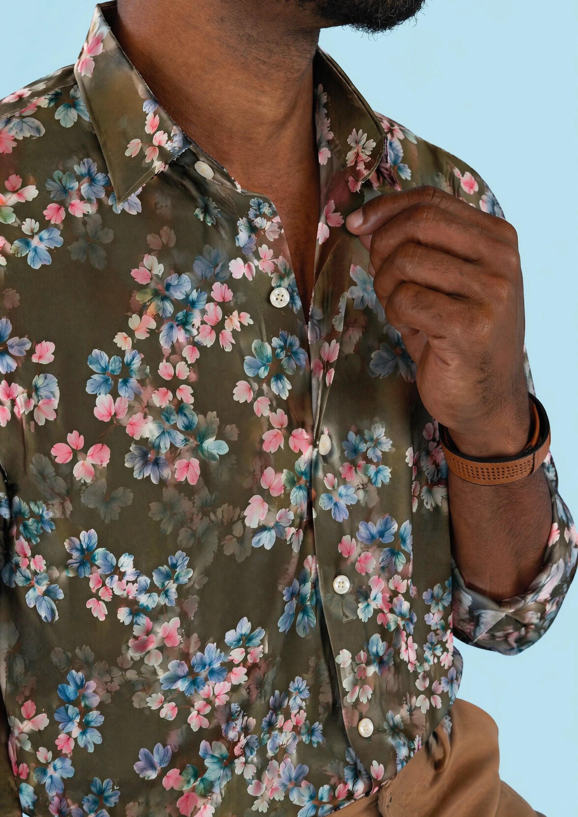Olive Grove Silk Shirt - collar and fabric detail382