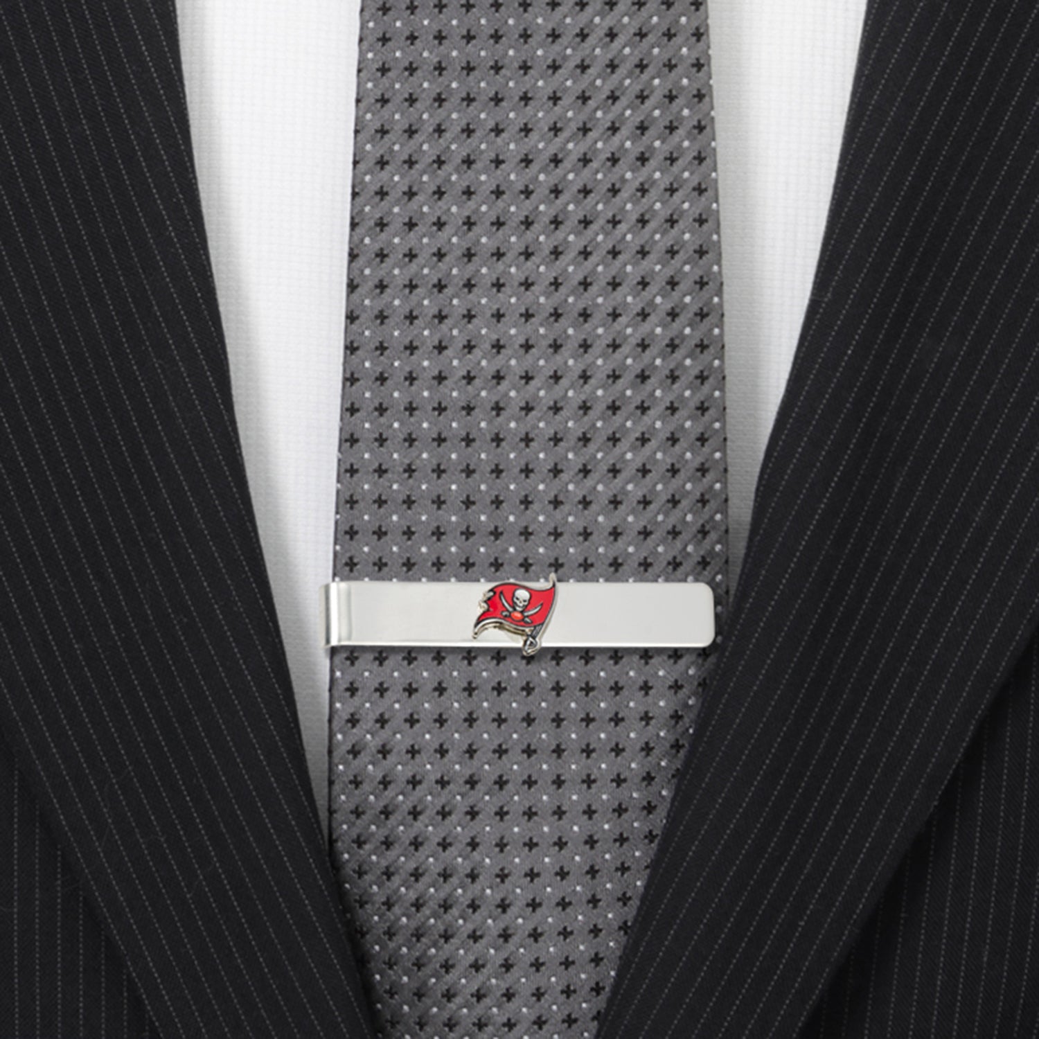 NFL Tampa Bay Buccaneers Tie Bar — close-up detail416