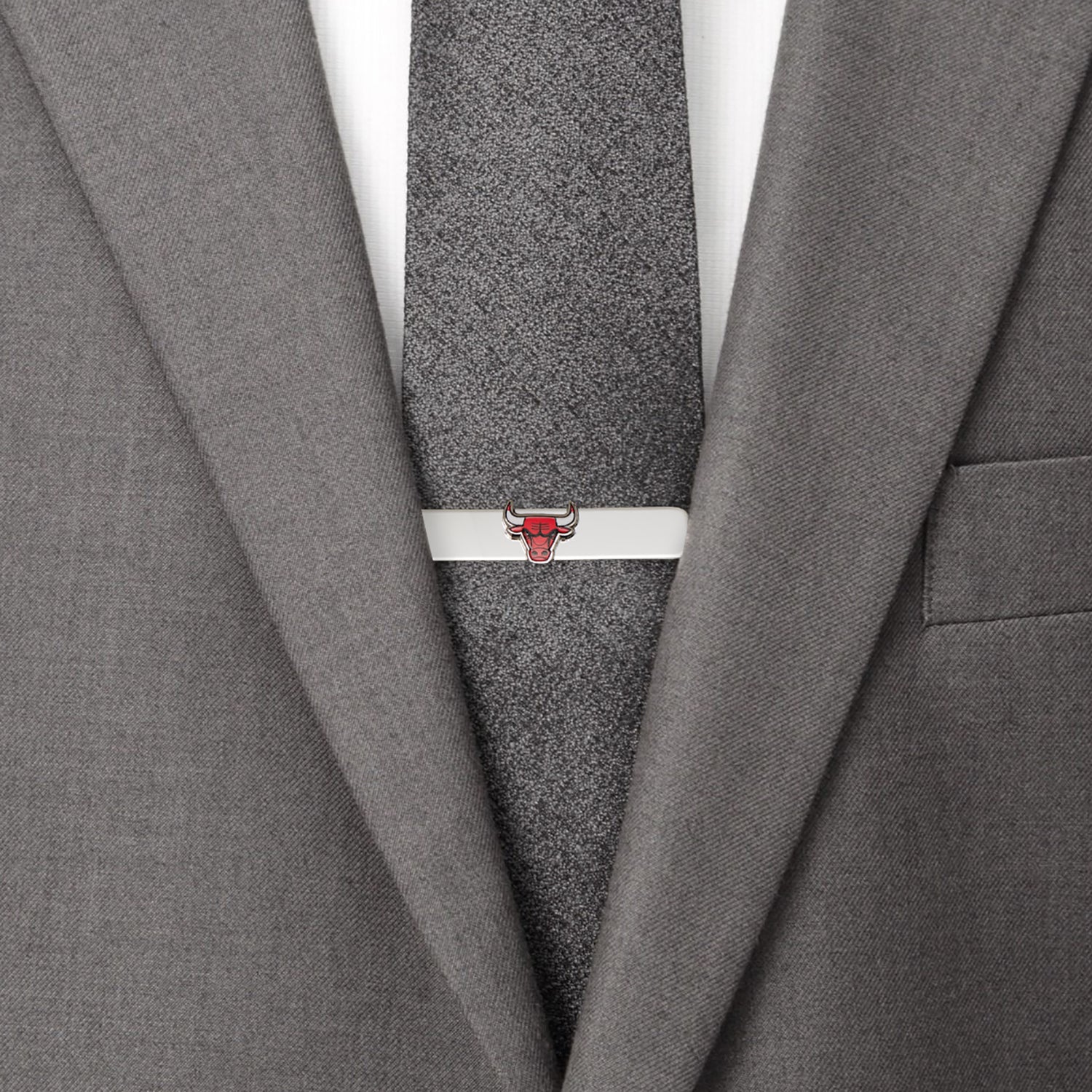 NBA Chicago Bulls Tie Bar — close-up detail708