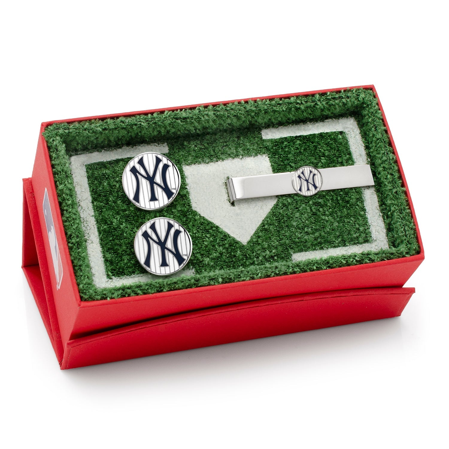 MLB New York Yankees Pinstripe Cufflink and Tie Bar Gift Set — close-up detail334