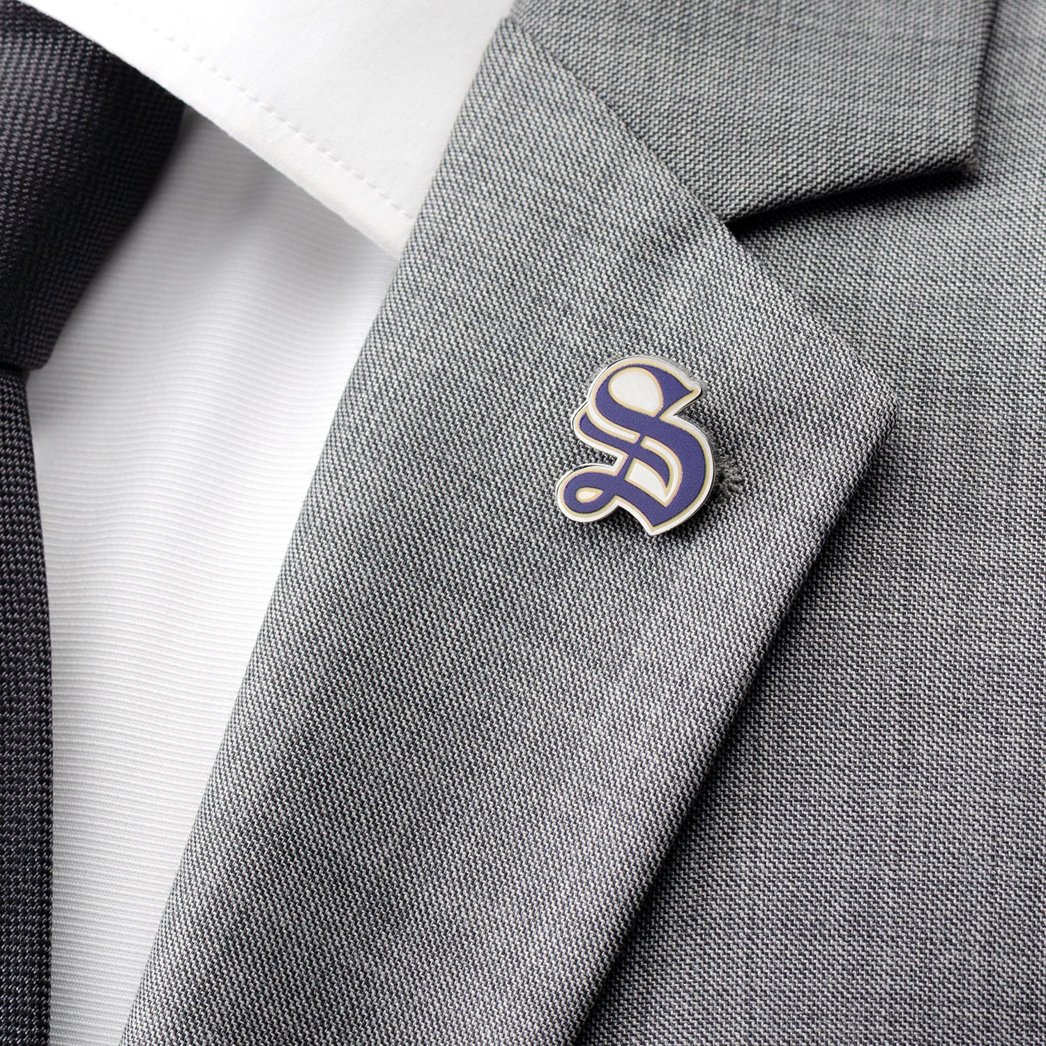 NCAA Sewanee Tiger Mascot Lapel Pin — close-up detail109