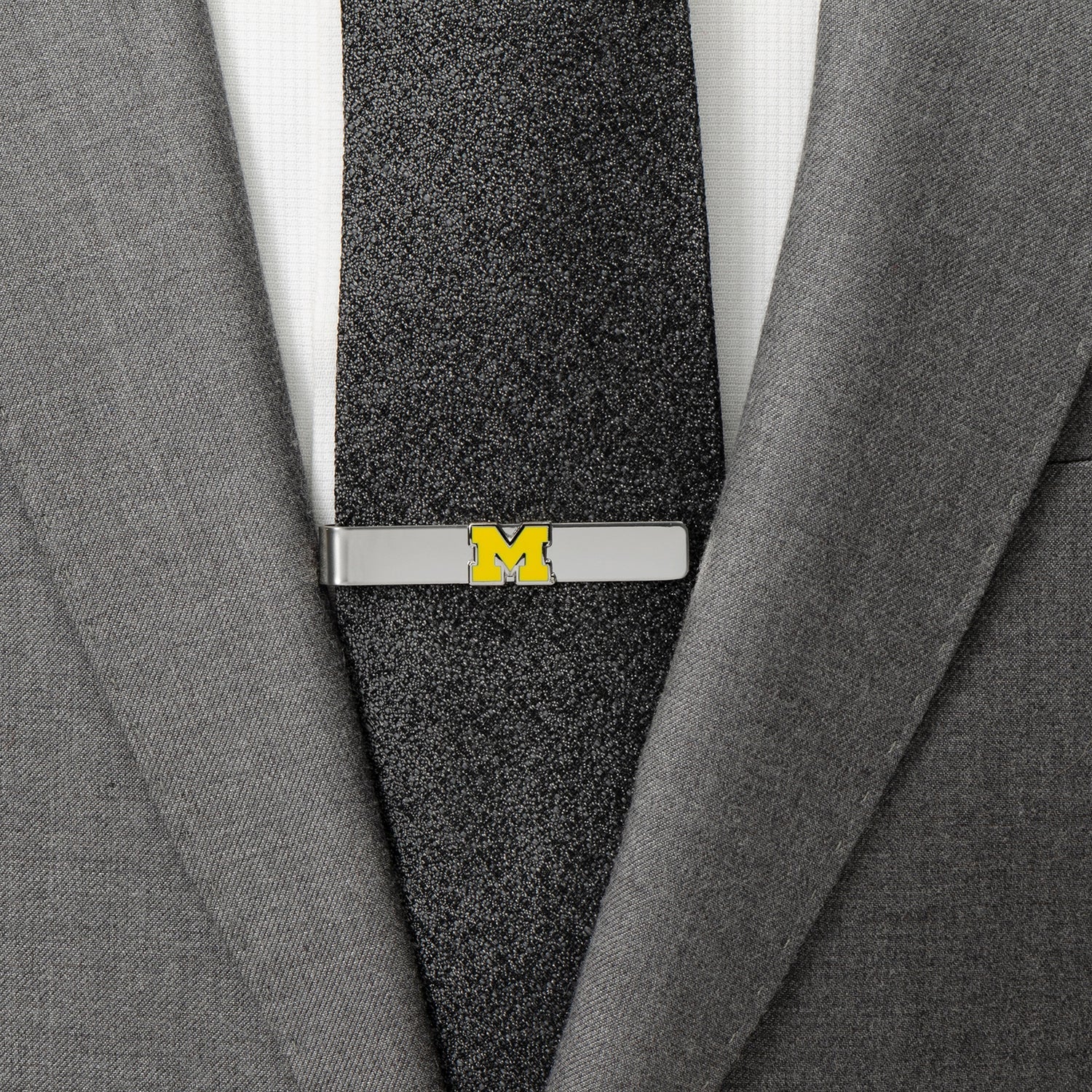 NCAA University of Michigan Tie Bar — close-up detail183