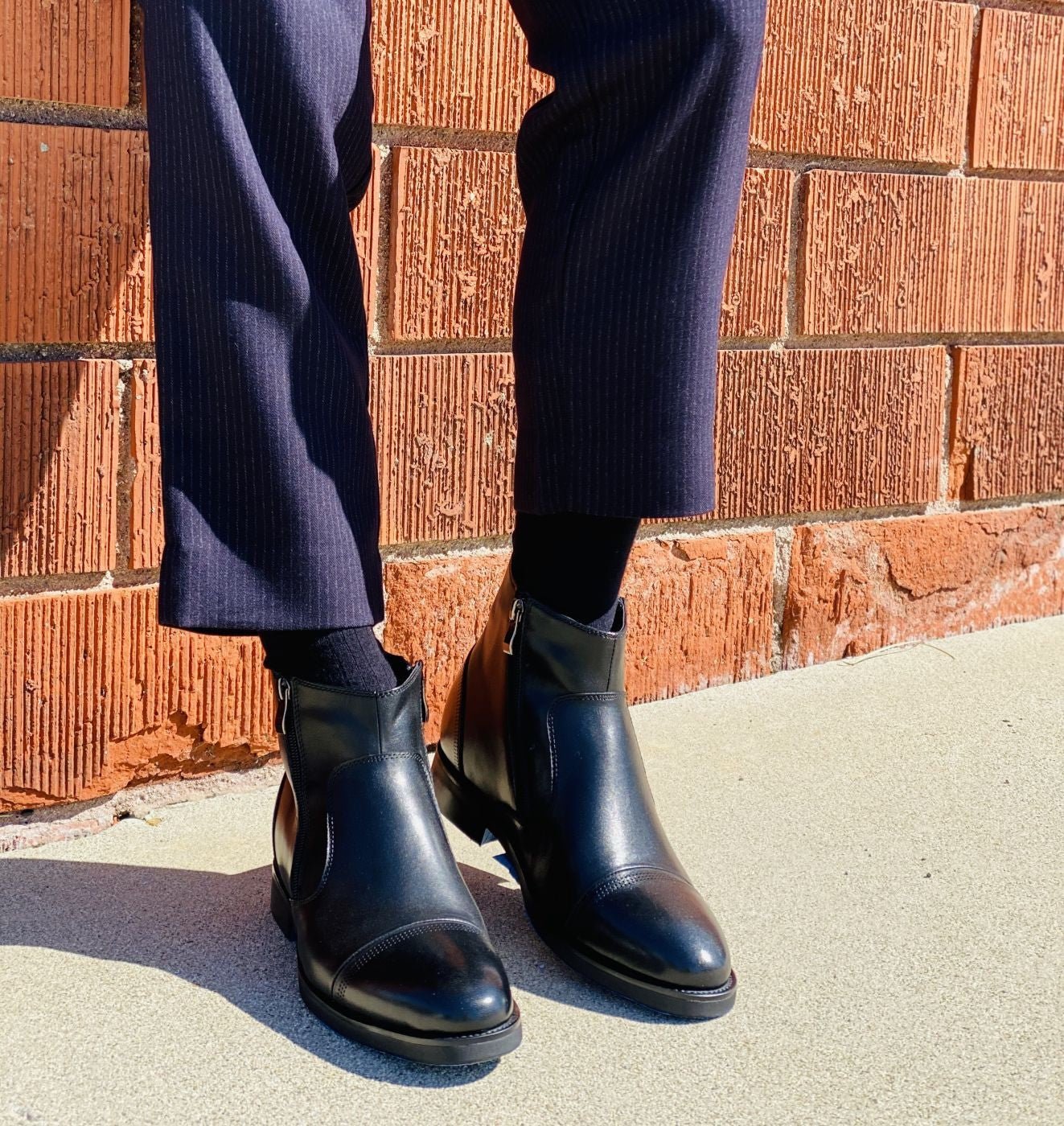 Black CALTO Zipper Boots- 399