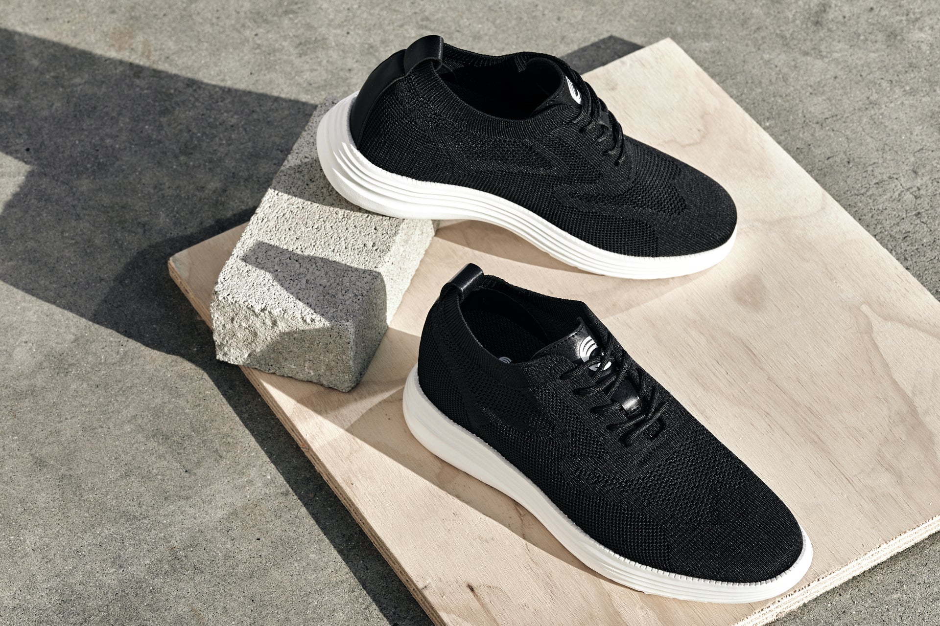 Black Lace Up Casual Walker - 2111
