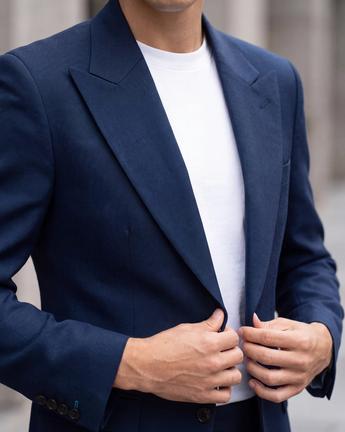 Going for a sharper look through the shoulders? The upward points of a peak lapel do that better than a notch.