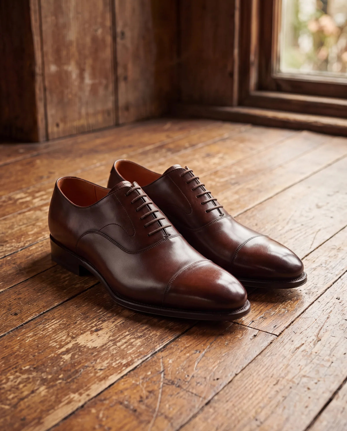 Athletic sneakers stay at home unless the couple asks for them. Wear polished leather dress shoes.